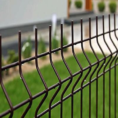 Rustproof Black Powder Coated 3D Curved Fence with Peach Post for 1.23m Height Family Courtyard Safety Barrier