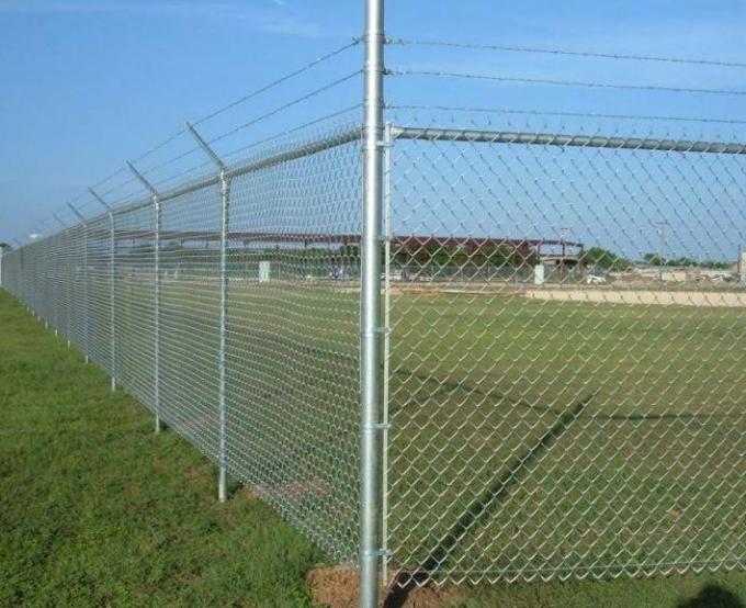 100ft 50ft 8ft 6ft Galvanisierter Kettenverbindungszaun Rollen 2,0mm Zyklonmaschzaun 0