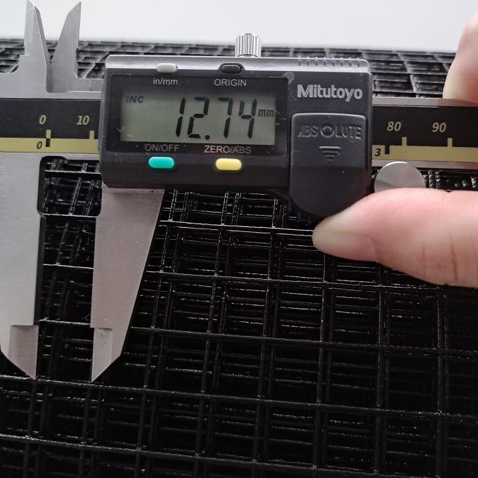 Schwarz PVC beschichtet Schwei&szlig;drahtzaun Quadrat 1/2 Galvanisiertes Schwei&szlig;drahtnetz in Rollen 1